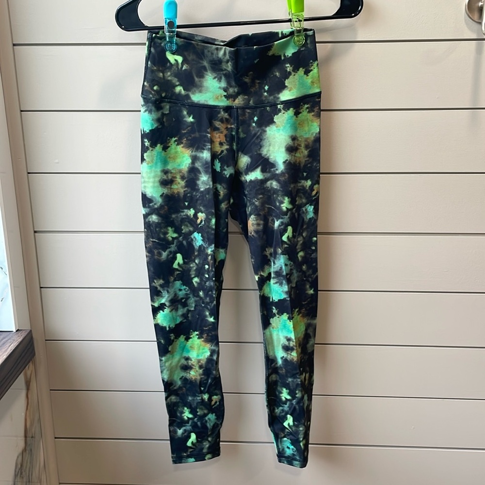 Fabletics The Define High Waisted 7/8 Legging - Tie Dye - Size Extra Small